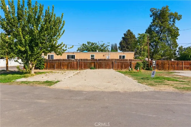 $625 | 501 Belmont Avenue, Unit 8, Bakersfield, CA 93308