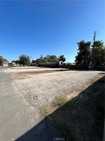 $625 | 501 Belmont Avenue, Unit 8, Bakersfield, CA 93308