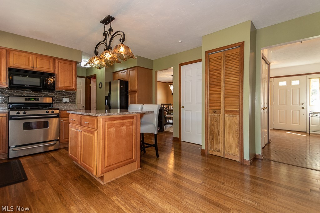 33065 Cedar Road Mayfield Heights, OH 44124 - Photo 5 of 29