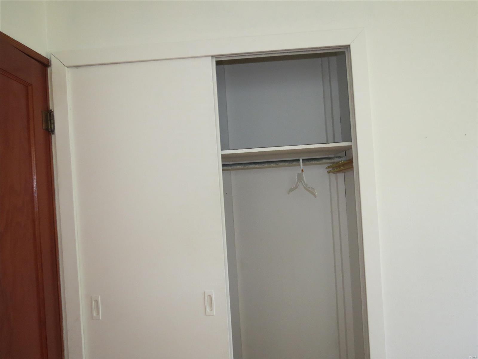 7318 Morgan Ford Road St. Louis, MO 63116 - Photo 6 of 20 Gallery Image 6