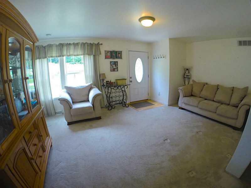 335 Pine Creek Road Wexford, PA 15090 - Photo 3 of 20 Living Room.