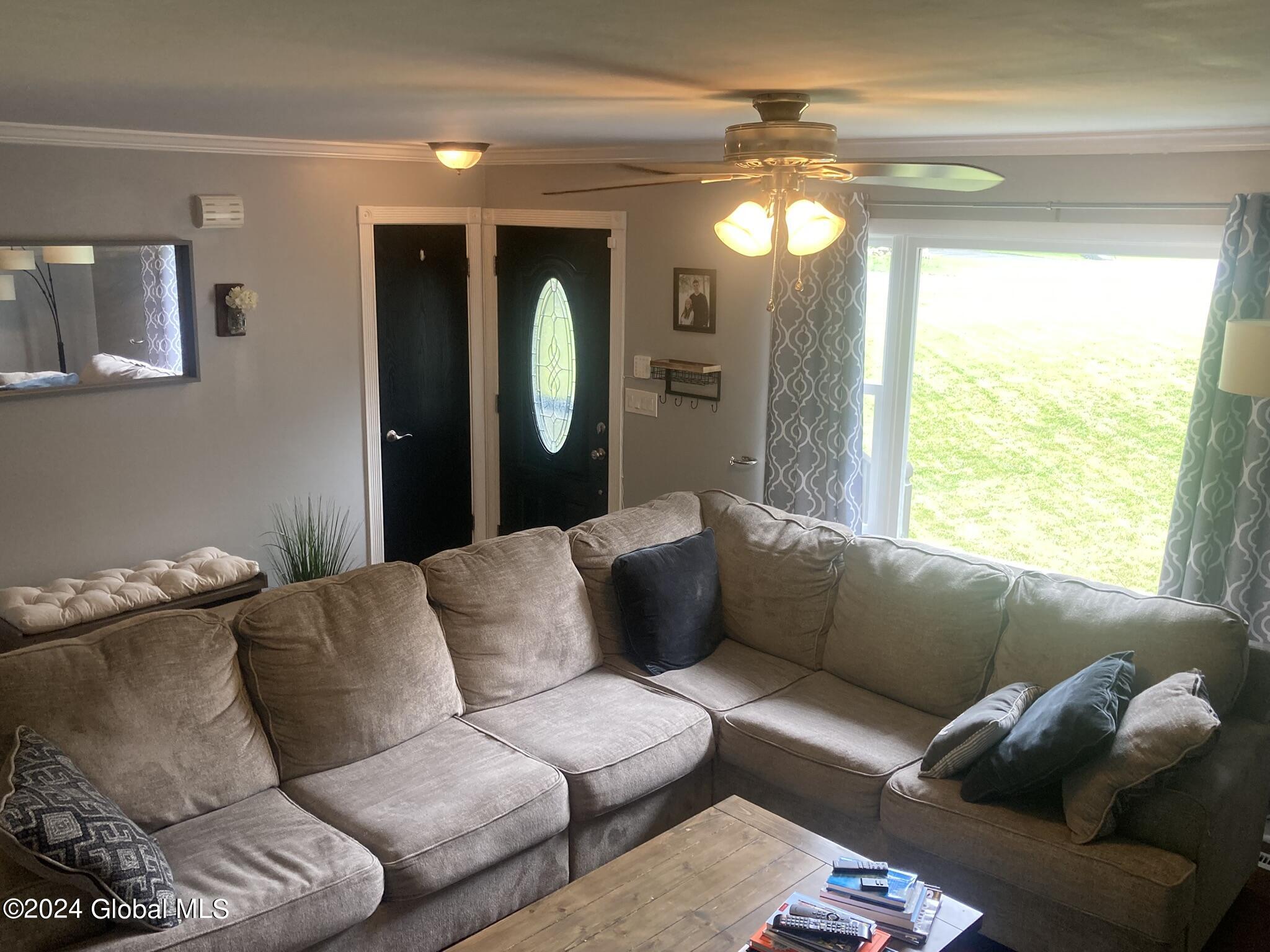 Living room2