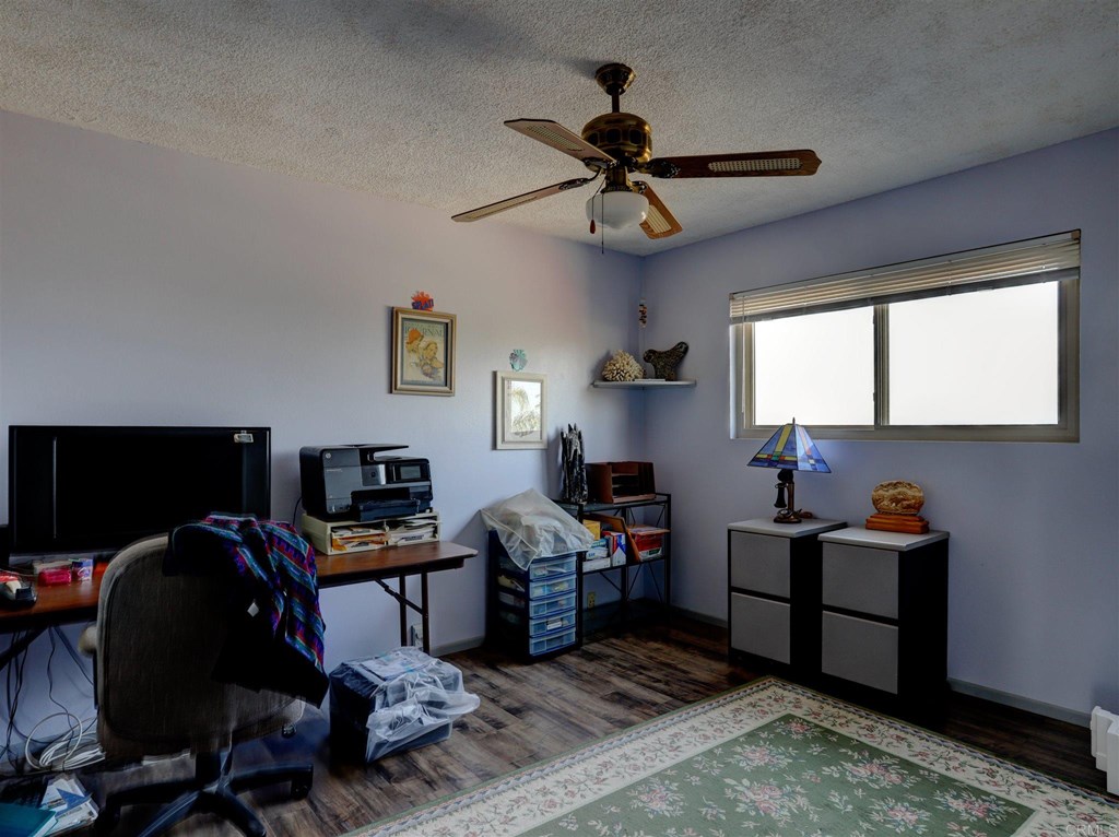 4050 Wooster Drive Oceanside, CA 92056 - Photo 15 of 38