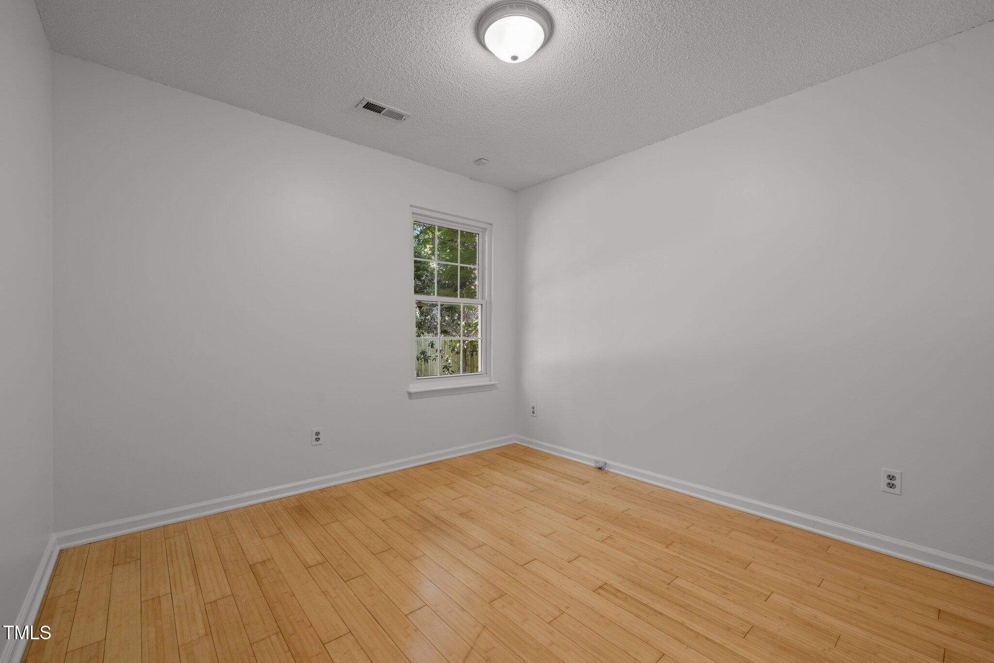 1040 Mills Street Raleigh, NC 27608 - Photo 13 of 21 18-web-or-mls-5Z8A6432