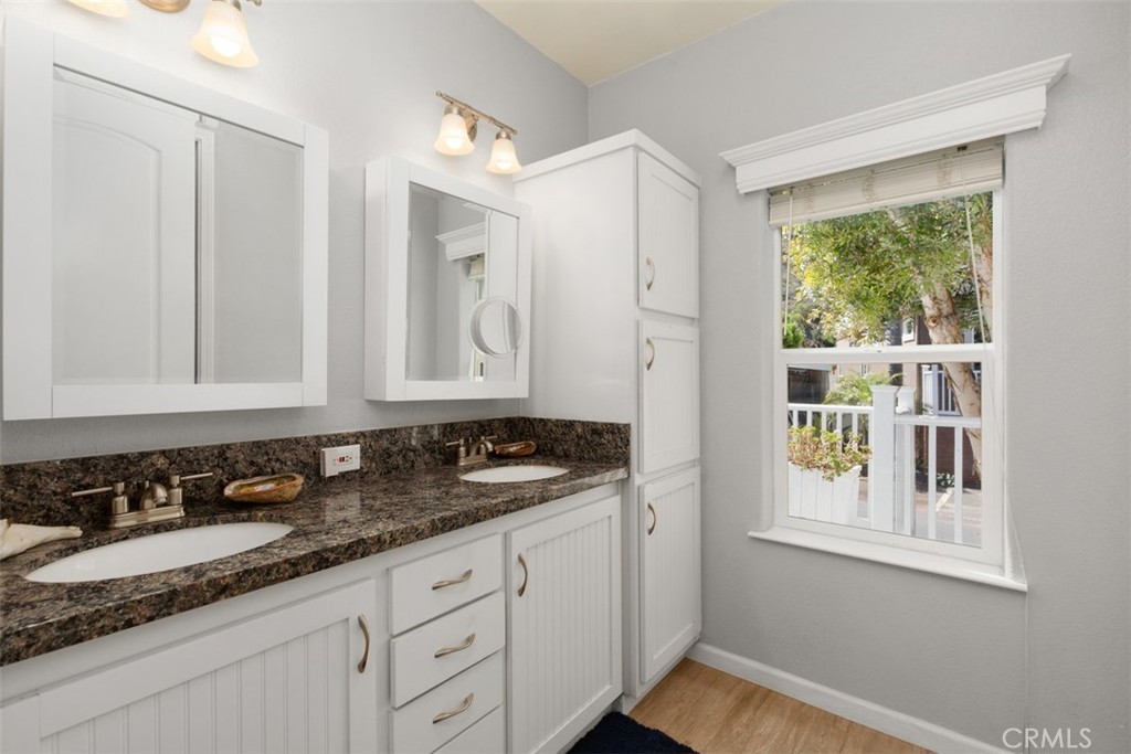 30802 South Coast Highway, Unit K14 Laguna Beach, CA 92651 - Photo 19 of 45 Full bathroom entry level.