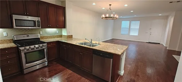 $3,000 | 6341 Amadora Lane, Eastvale, CA 91752