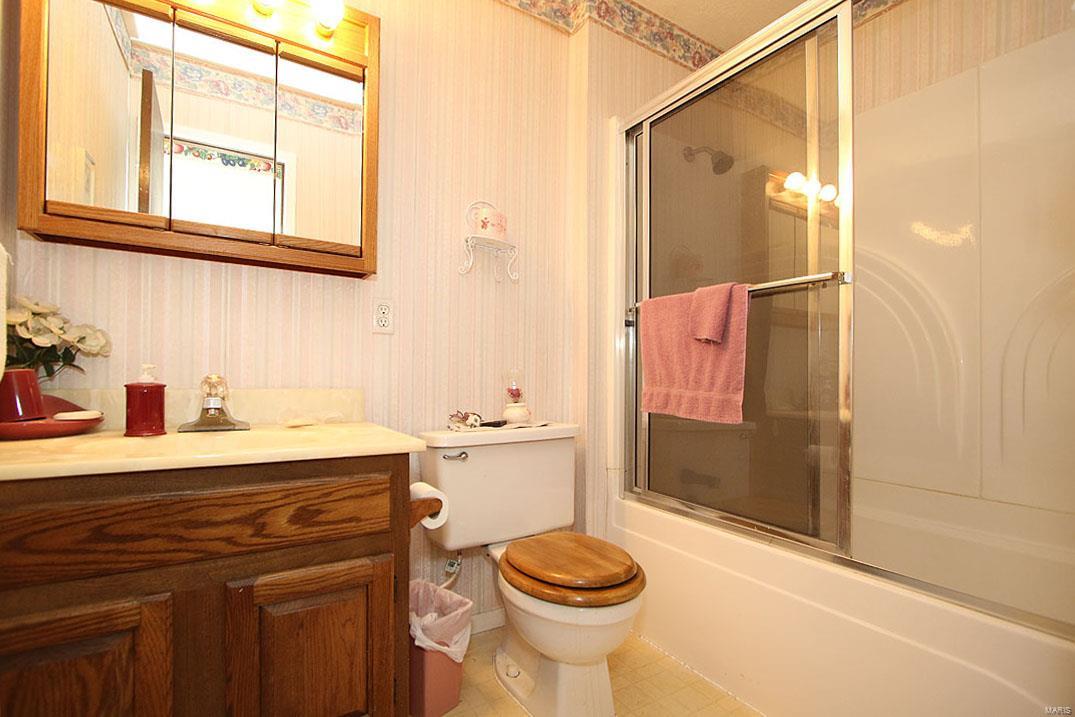 3803 Riehl Lane Godfrey, IL 62035 - Photo 13 of 15