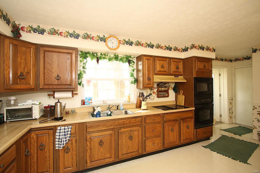 3803 Riehl Lane Godfrey, IL 62035 - Photo 10 of 15