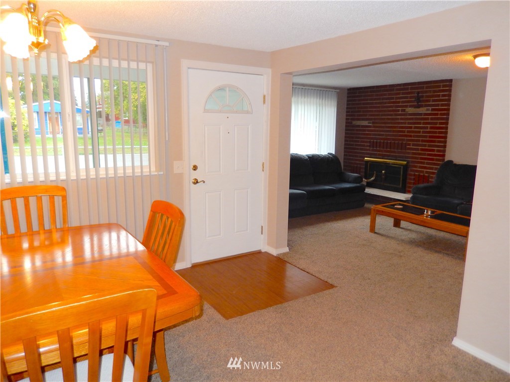 954 Baby Doll Road Southeast Port Orchard, WA 98366 - Photo 4 of 25 Gallery Image 4