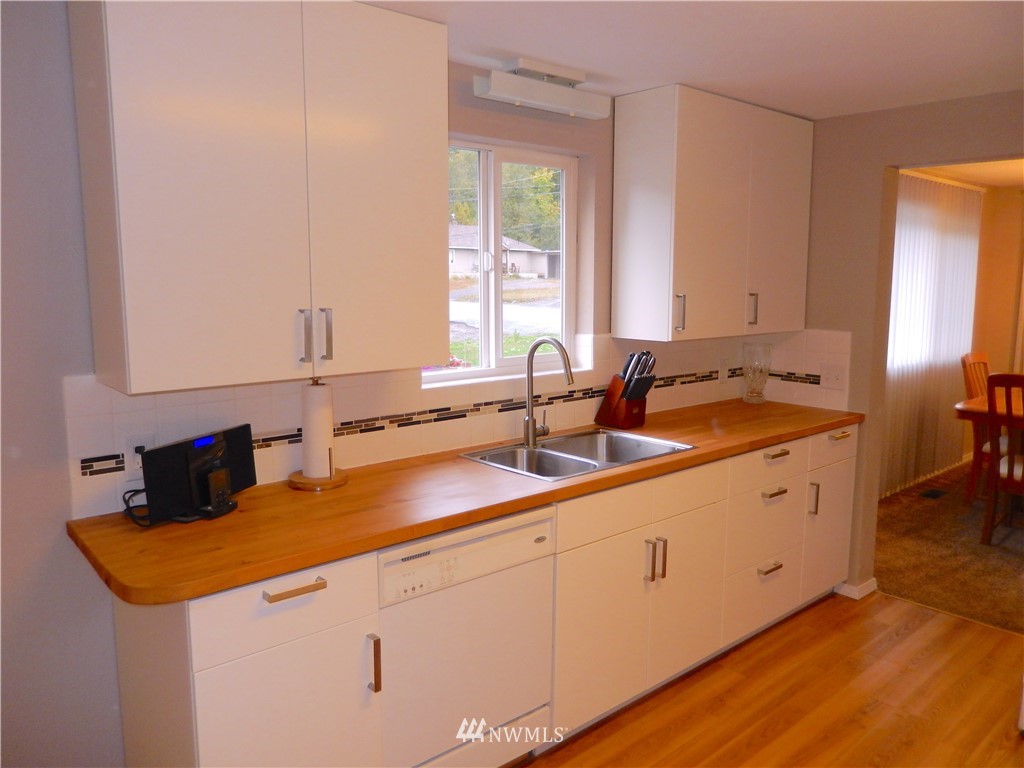954 Baby Doll Road Southeast Port Orchard, WA 98366 - Photo 5 of 25 Gallery Image 5