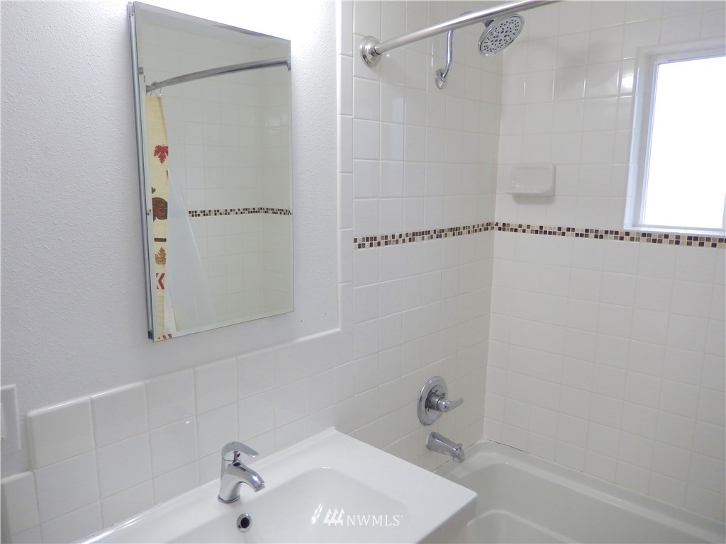 954 Baby Doll Road Southeast Port Orchard, WA 98366 - Photo 8 of 25 Gallery Image 8