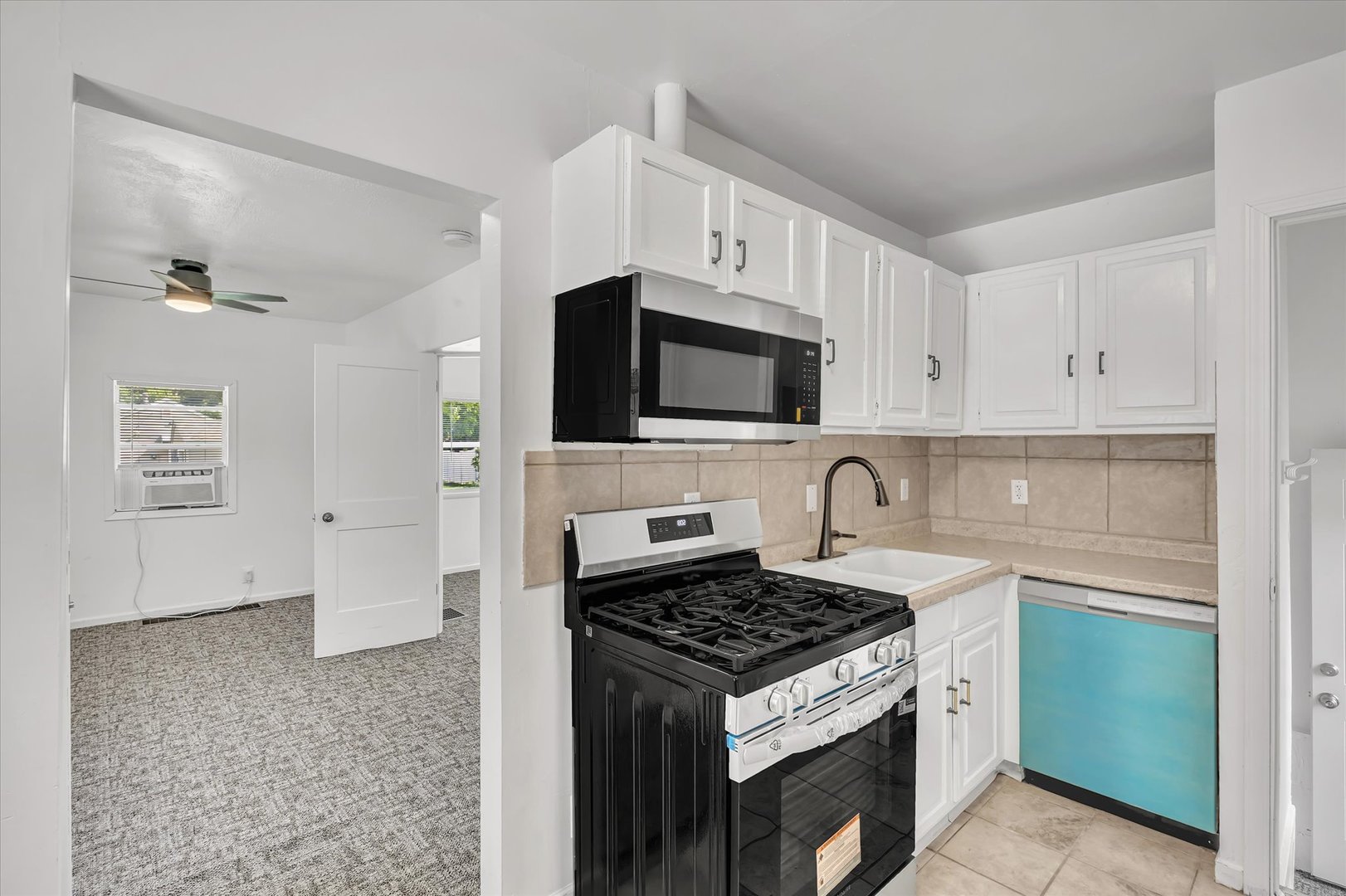 3224 40th Street Moline, IL 61265 - Photo 9 of 23