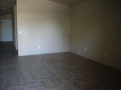 527 West Chipman Road Phoenix, AZ 85041 - Photo 2 of 5 living