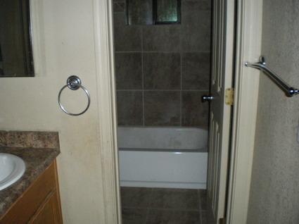 527 West Chipman Road Phoenix, AZ 85041 - Photo 4 of 5 bath