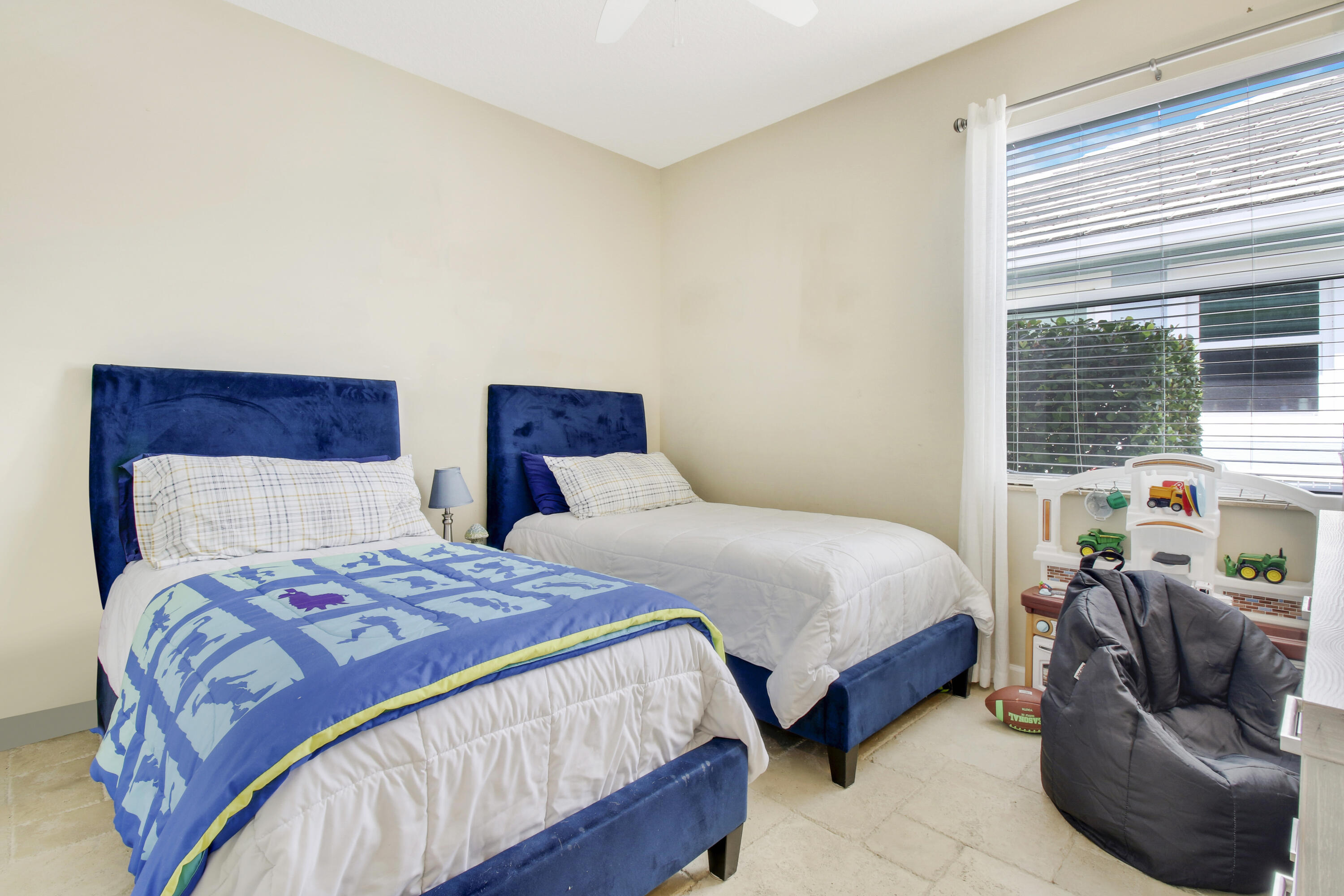 660 Southwest Yacht Basin Way Stuart, FL 34997 - Photo 25 of 39 Guest Bedroom