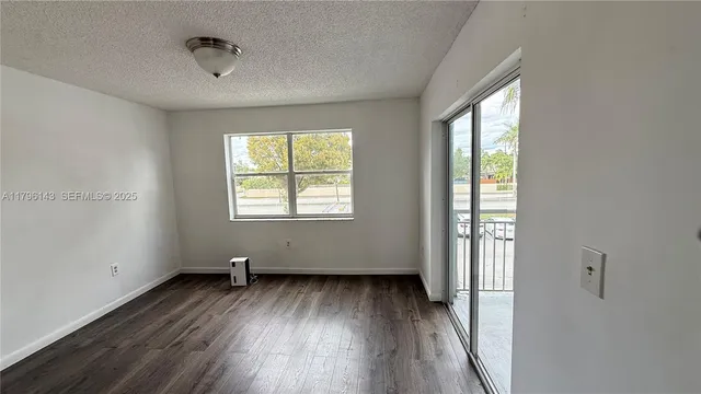 $259,000 | 8560 Southwest 212th Street, Unit 203, Cutler Bay, FL 33189