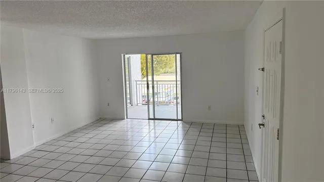 $259,000 | 8560 Southwest 212th Street, Unit 203, Cutler Bay, FL 33189