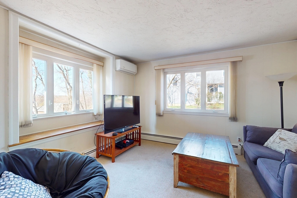 38 Hillcrest Road Waltham, MA 02451 - Photo 15 of 42