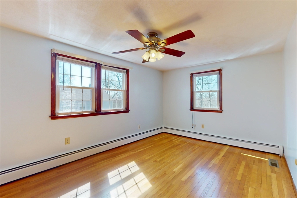 38 Hillcrest Road Waltham, MA 02451 - Photo 19 of 42