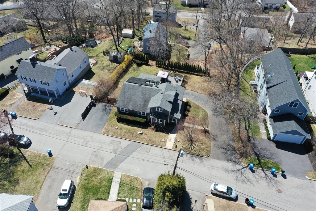 38 Hillcrest Road Waltham, MA 02451 - Photo 2 of 42