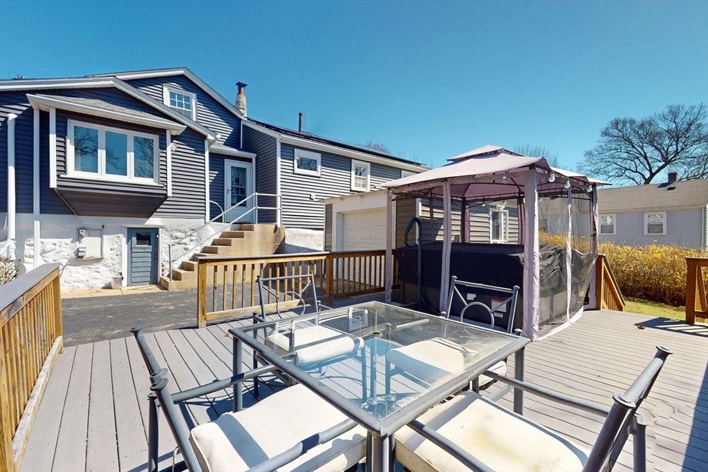 38 Hillcrest Road Waltham, MA 02451 - Photo 26 of 42