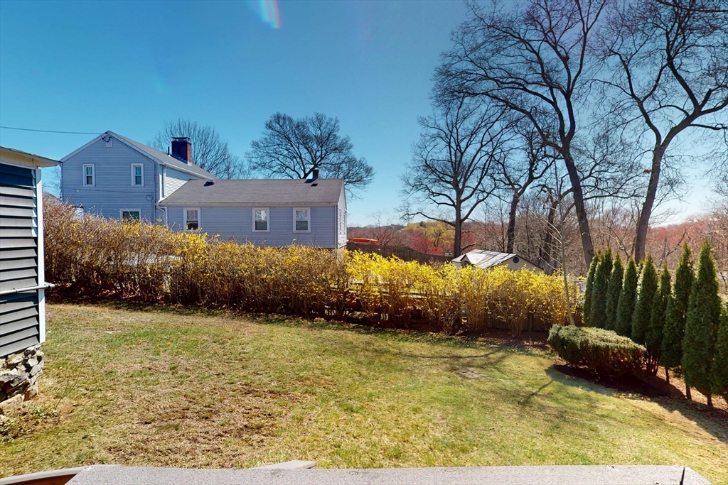 38 Hillcrest Road Waltham, MA 02451 - Photo 27 of 42