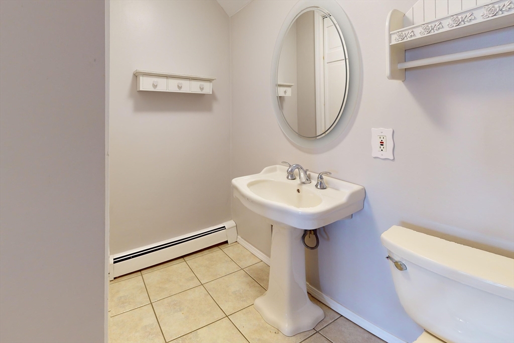 38 Hillcrest Road Waltham, MA 02451 - Photo 33 of 42