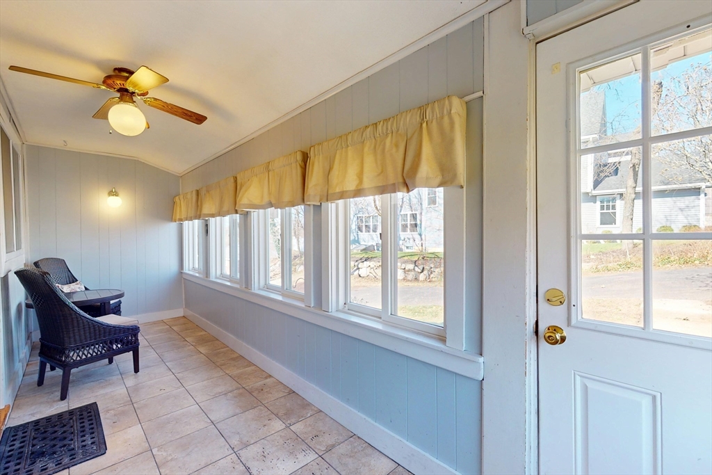 38 Hillcrest Road Waltham, MA 02451 - Photo 6 of 42