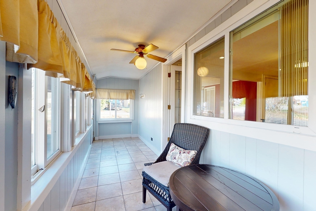 38 Hillcrest Road Waltham, MA 02451 - Photo 7 of 42