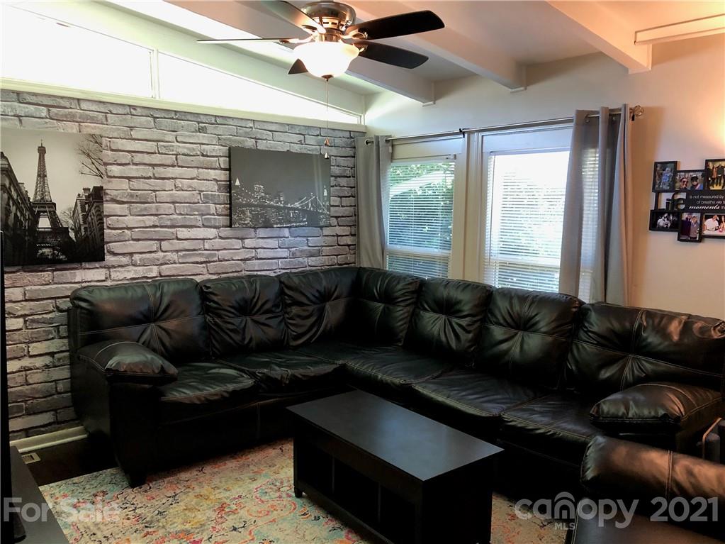 5527 Queen Anne Road, Unit 5 Charlotte, NC 28217 - Photo 12 of 22 Gallery Image 12