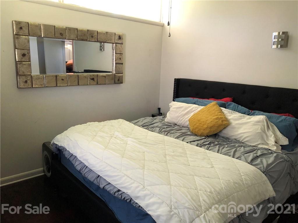 5527 Queen Anne Road, Unit 5 Charlotte, NC 28217 - Photo 16 of 22 Gallery Image 16