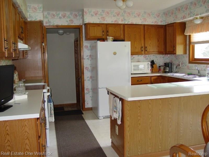 8393 Yale Road Avoca, MI 48006 - Photo 13 of 36