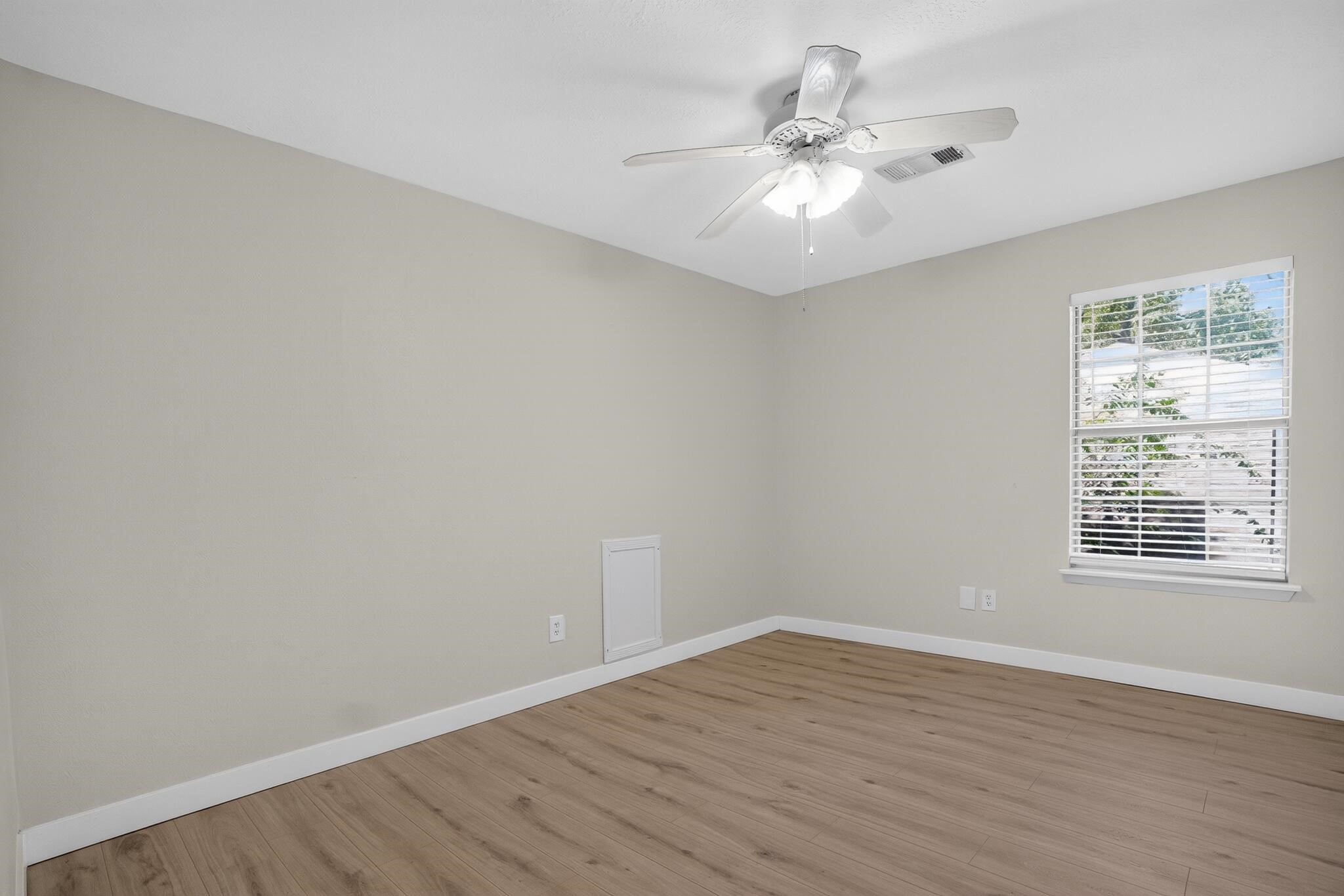 22 East Sterling Pond Circle Spring, TX 77382 - Photo 17 of 34 Gallery Image 17