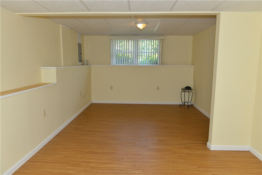 44 Step Circle Warwick, RI 02889 - Photo 17 of 33 Gallery Image 17