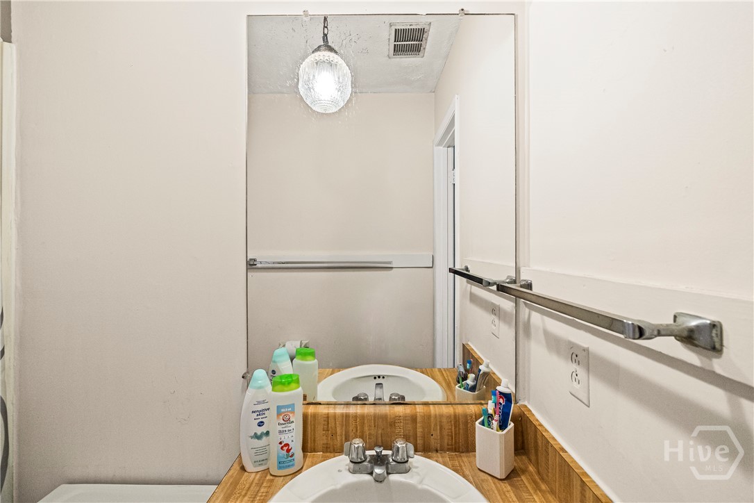 9 Hampstead Avenue Savannah, GA 31405 - Photo 24 of 39