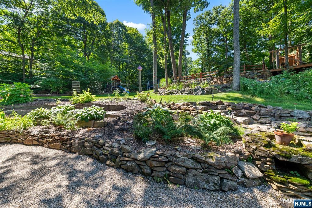 4 Glen Road Vernon, NJ 07422 - Photo 21 of 33 Gallery Image 21