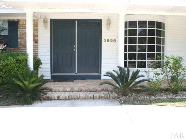 3925 Croydon Road Pensacola, FL 32514 - Photo 3 of 20 Inviting Front Porch