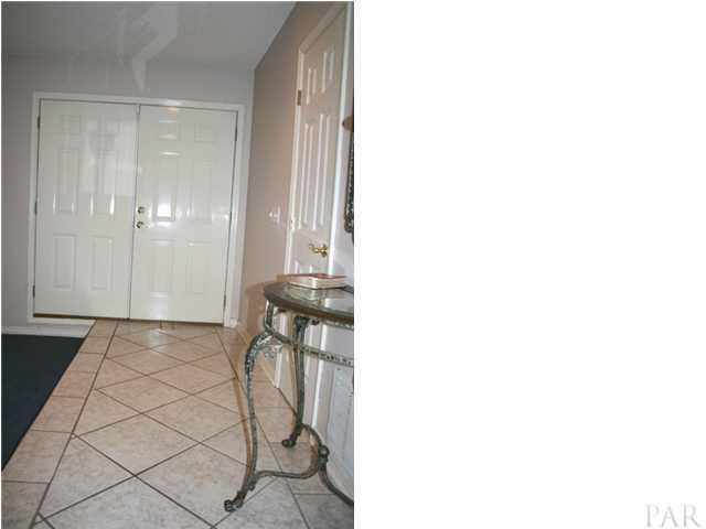 3925 Croydon Road Pensacola, FL 32514 - Photo 9 of 20 Tiled Foyer