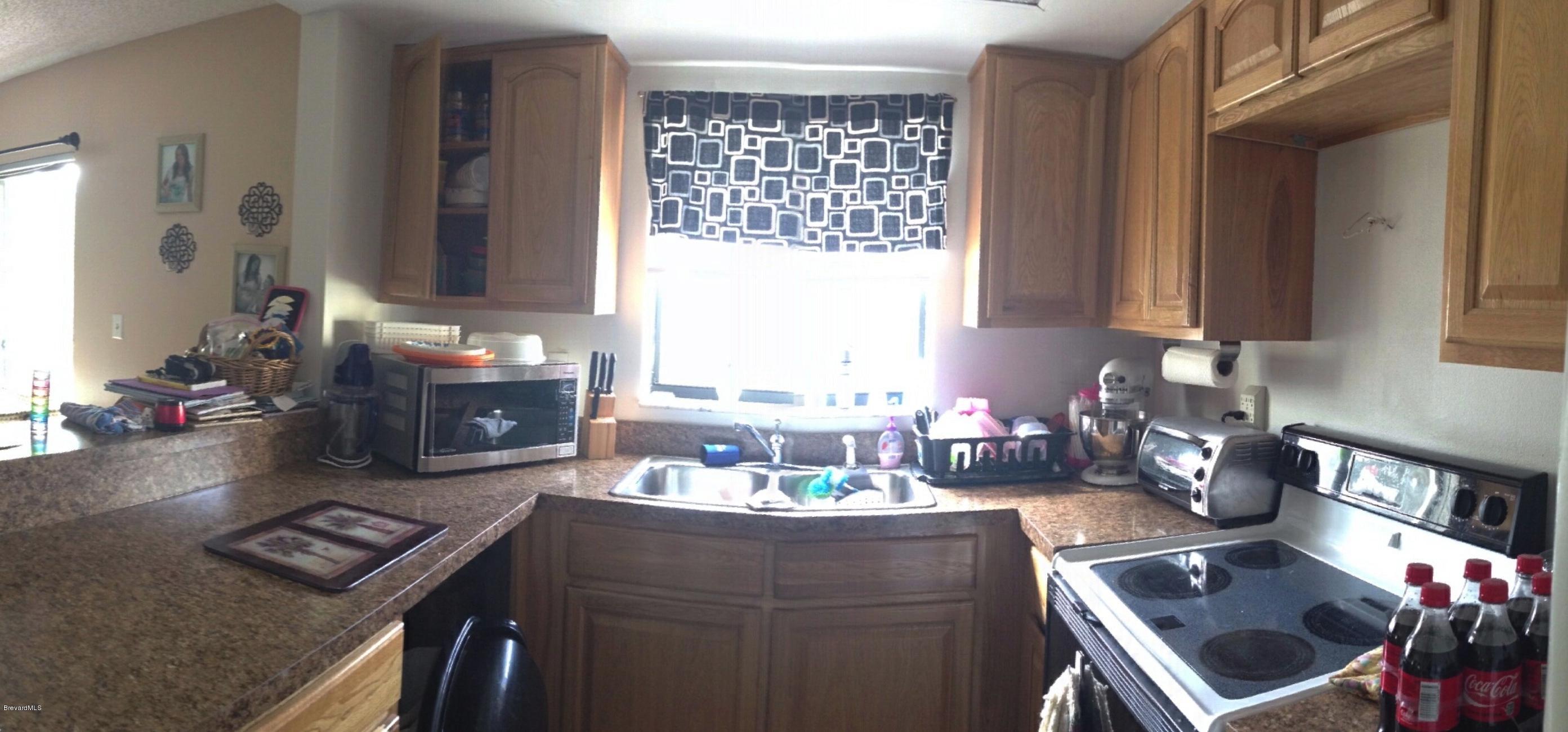 584 North Wickham Road, Unit 87 Melbourne, FL 32935 - Photo 3 of 6 Kitchen