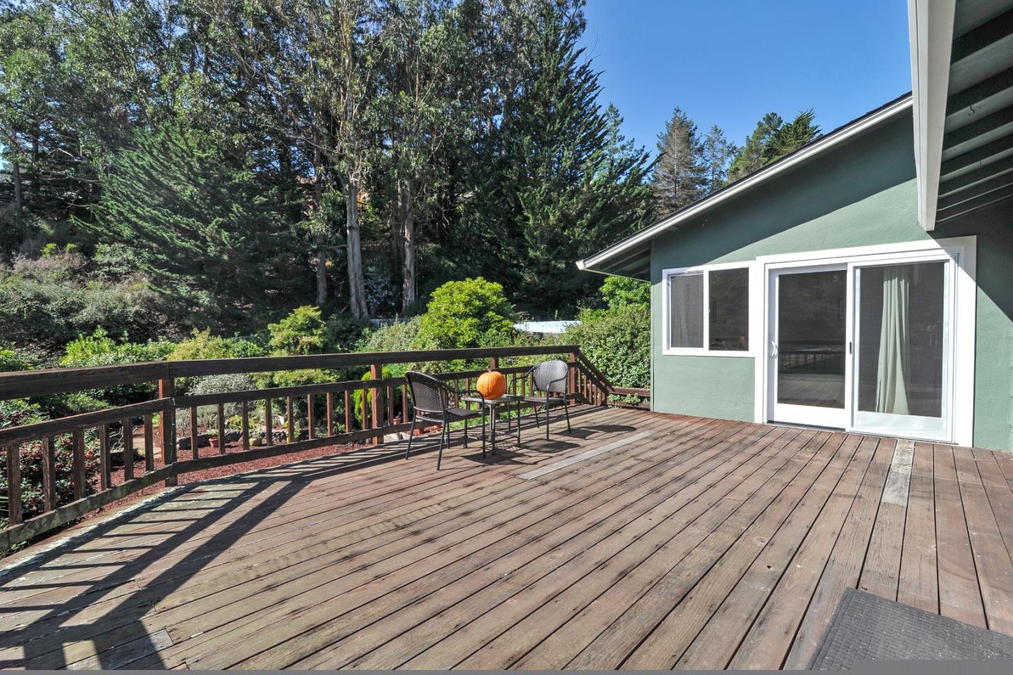 1045 Everglades Drive Pacifica, CA 94044 - Photo 12 of 30