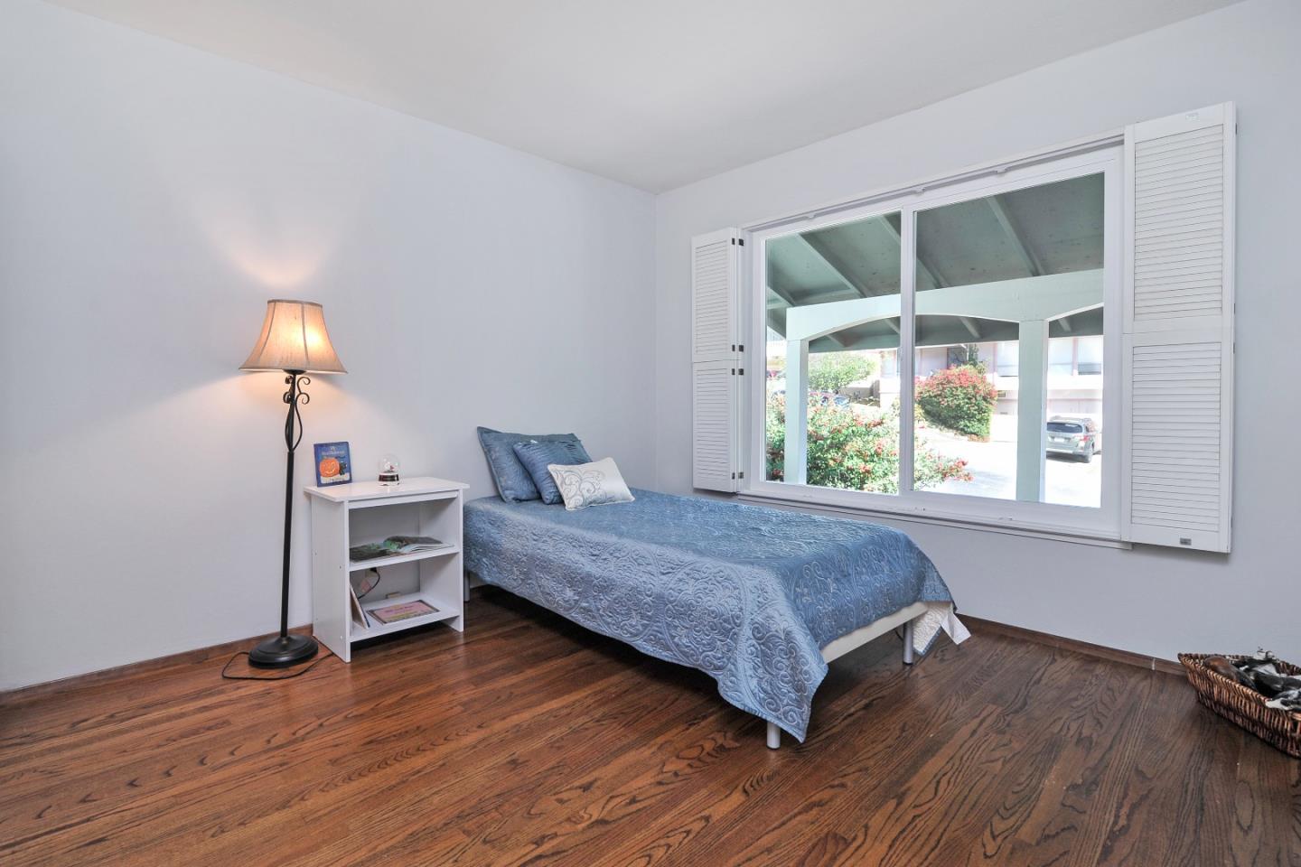 1045 Everglades Drive Pacifica, CA 94044 - Photo 13 of 30