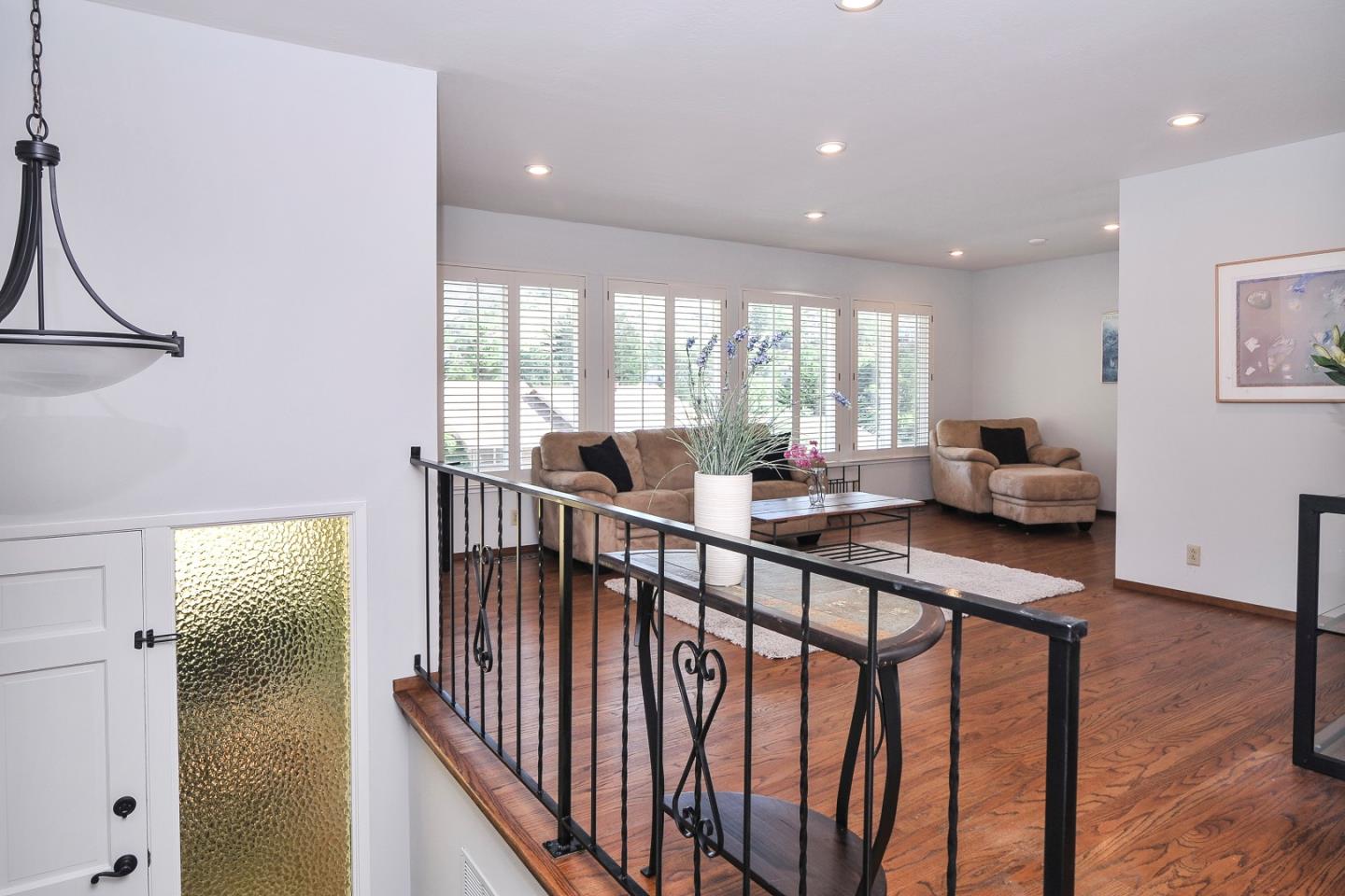1045 Everglades Drive Pacifica, CA 94044 - Photo 5 of 30