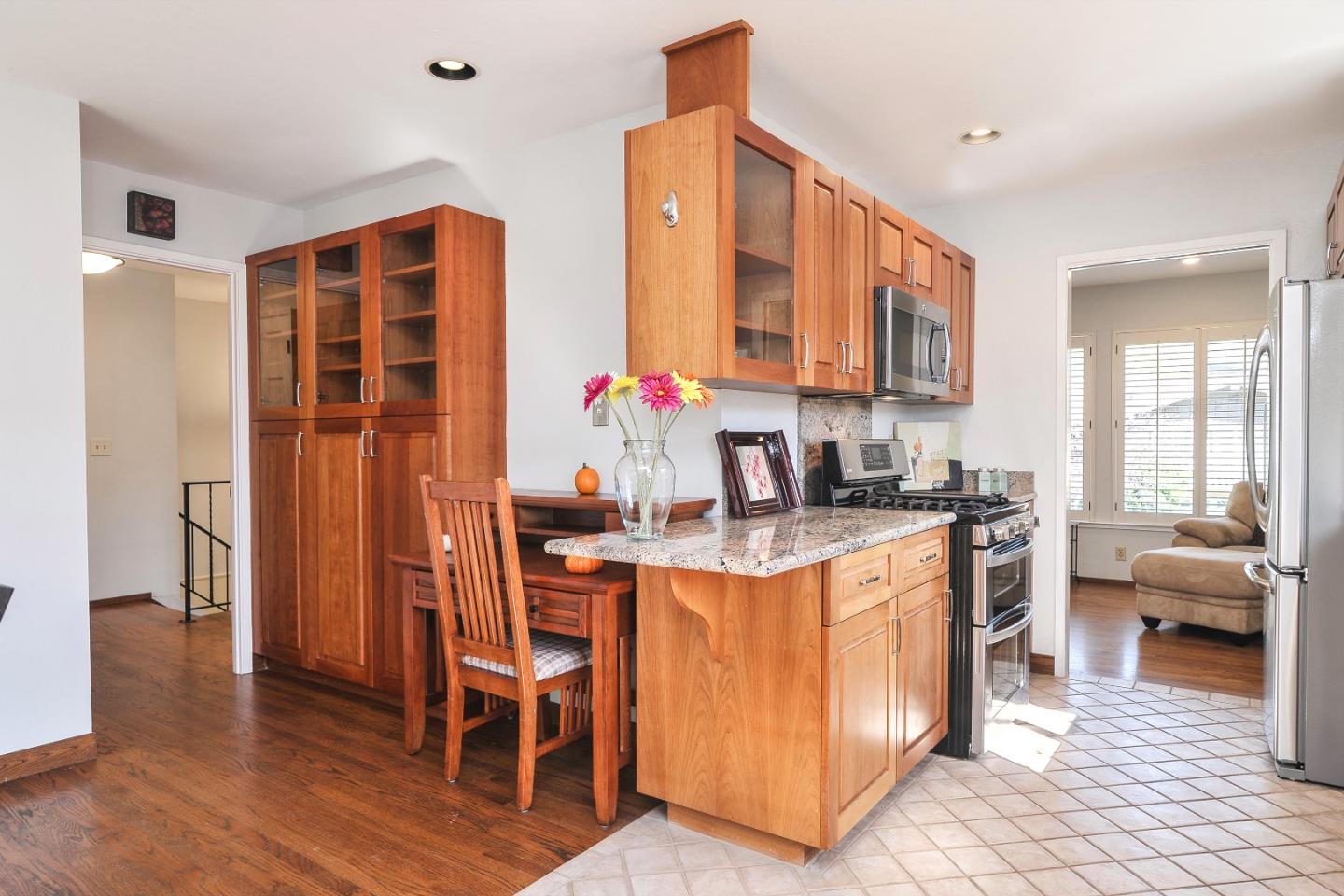 1045 Everglades Drive Pacifica, CA 94044 - Photo 7 of 30