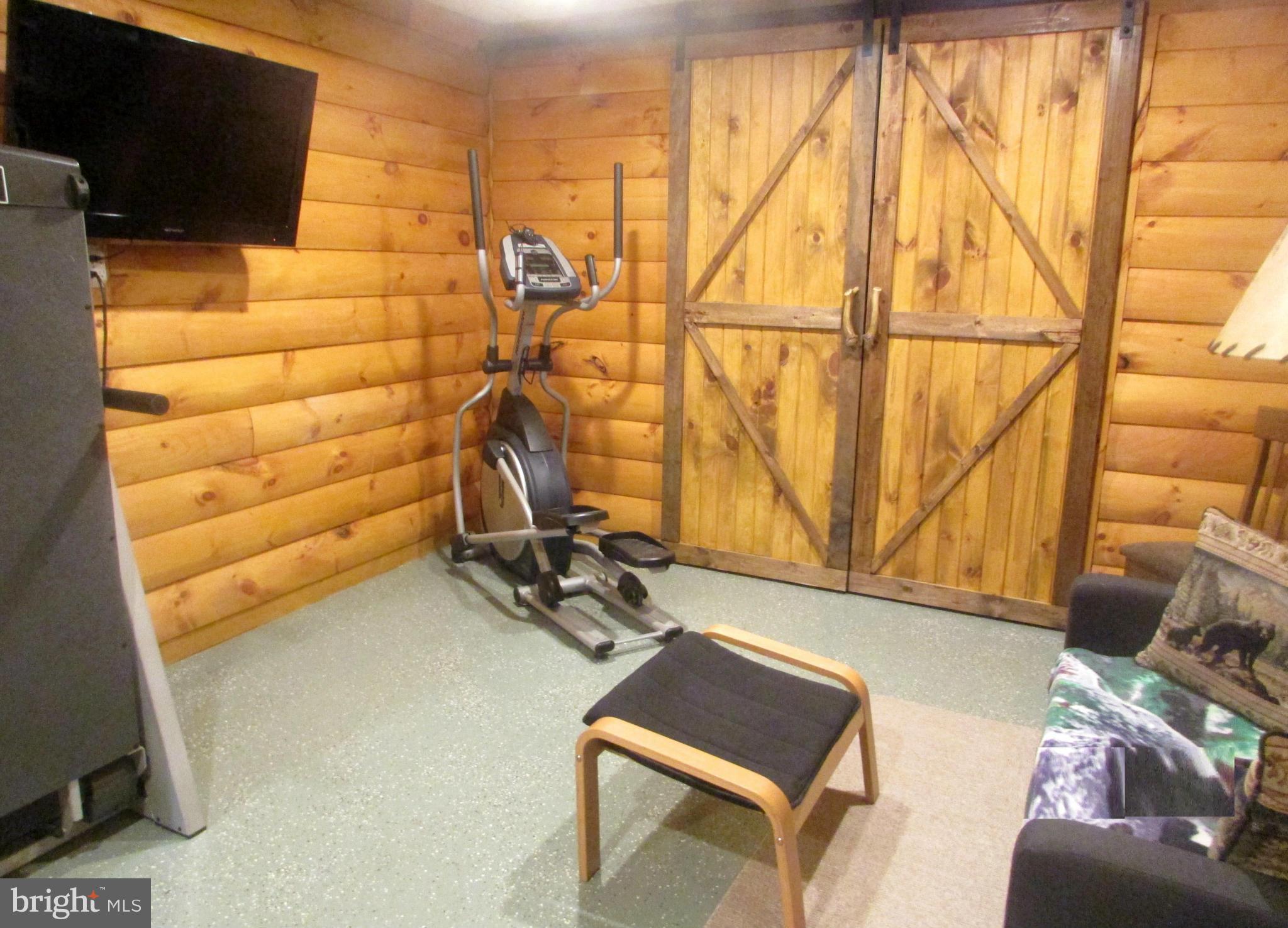 2332 Carrollton Road Westminster, MD 21157 - Photo 28 of 32 Den/ office/ exercise room - you name it
