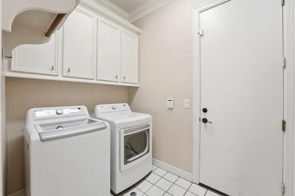 $6,000 | 3210 Maroneal Street, Houston, TX 77025