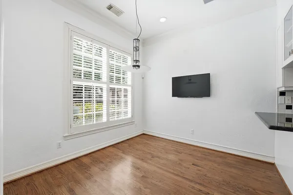 $6,000 | 3210 Maroneal Street, Houston, TX 77025