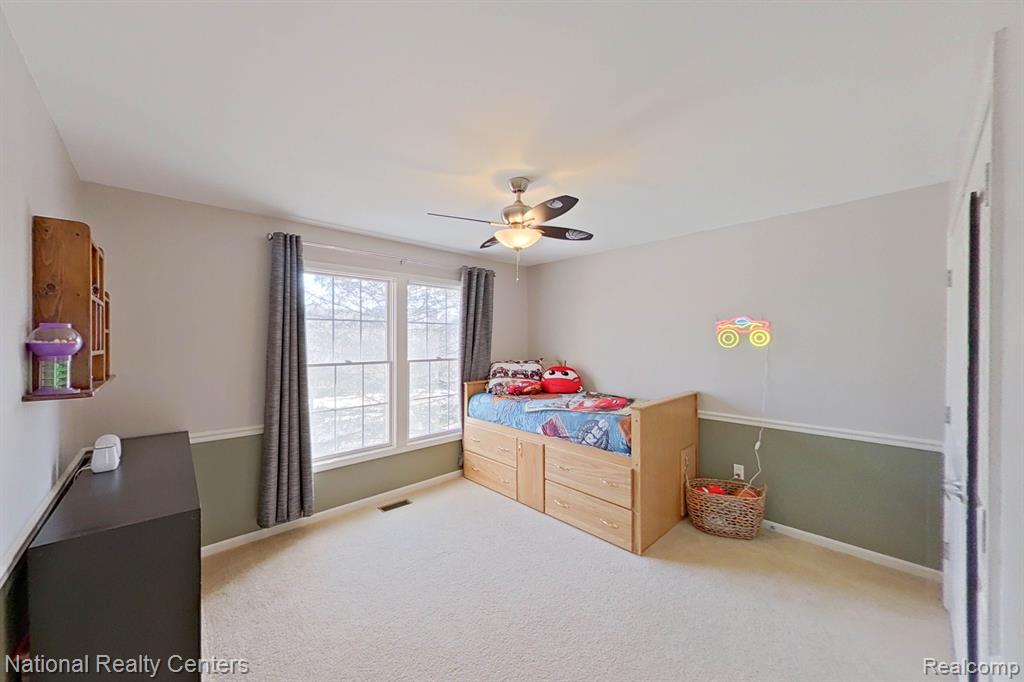 48537 Antique Road Canton, MI 48187 - Photo 32 of 44