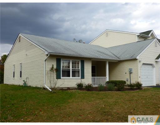 39 Rainford Road Edison, NJ 08820 - Photo 1 of 14