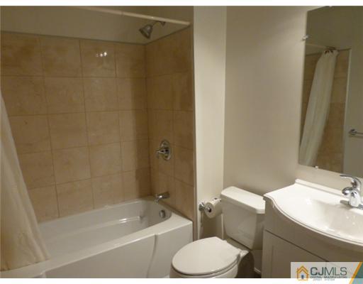 39 Rainford Road Edison, NJ 08820 - Photo 11 of 14