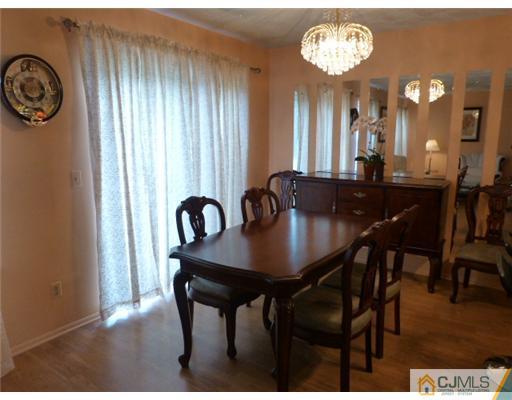 39 Rainford Road Edison, NJ 08820 - Photo 4 of 14